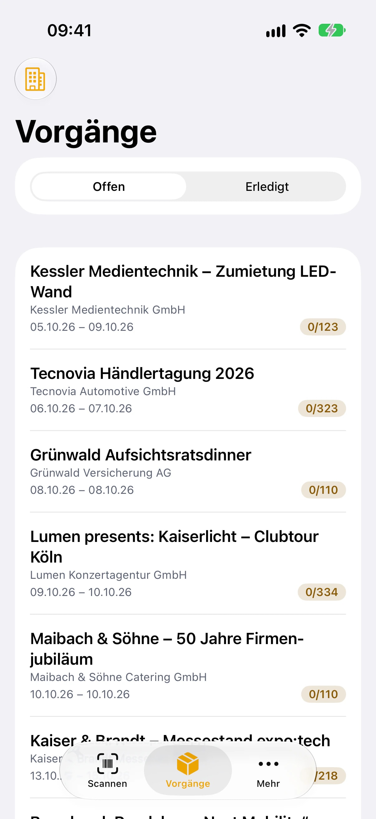nice2CU App im Scanner-Modus: offene Vorgänge im Lager mit Kunde, Zeitraum und Fortschritt zugewiesener Positionen (z. B. 0/323)
